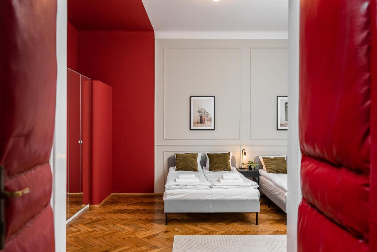 Przestronny W Centrum Krakowa - 12 Osob - By Upstairs Appartamento